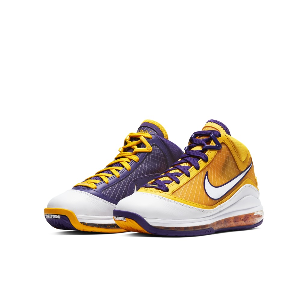 nike-lebron-7 DA3203-500