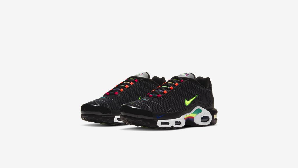 Nike Air Max Plus ‘Black Corduroy’ brengt eerbetoon aan the History of Air