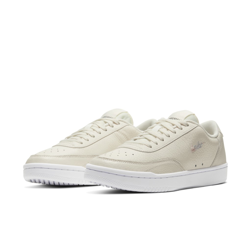 cw1067 nike