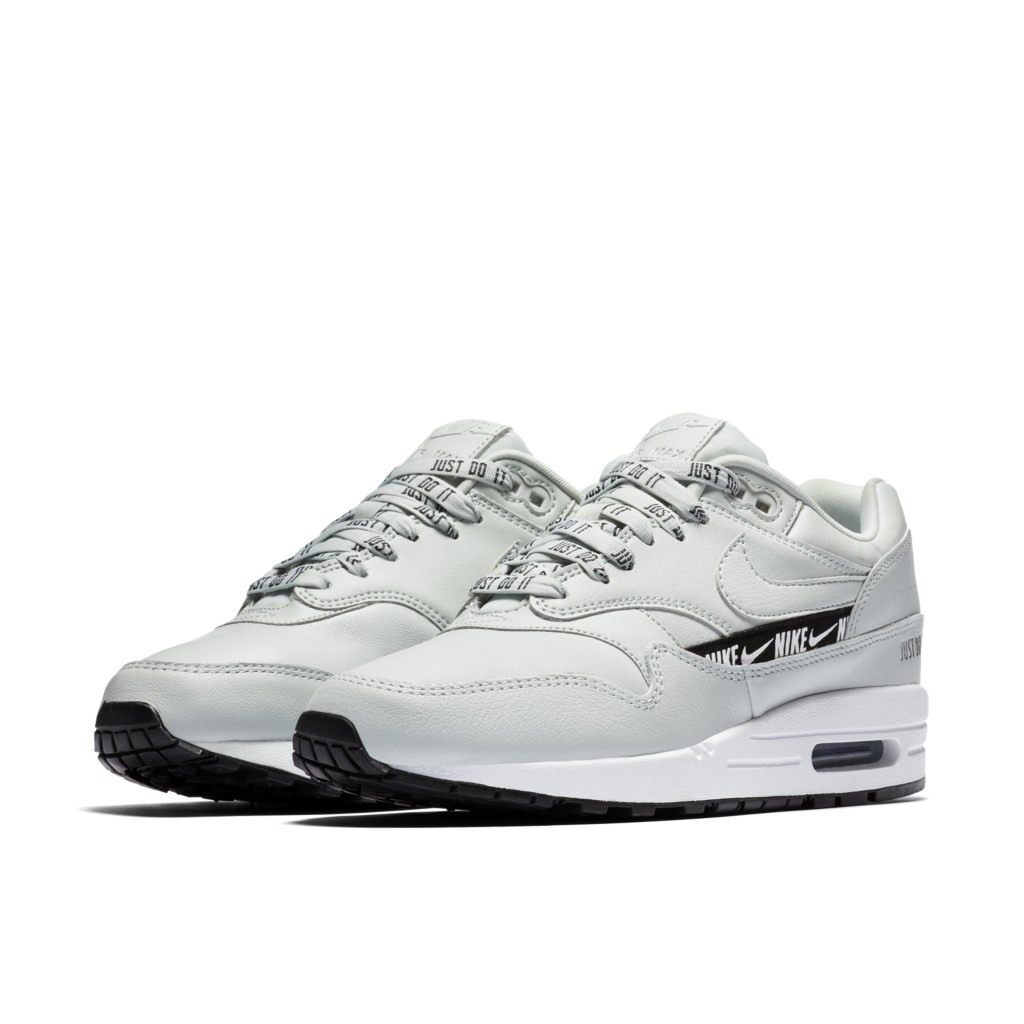 nike-air-max 881101-004