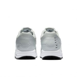 nike-air-max 881101-004