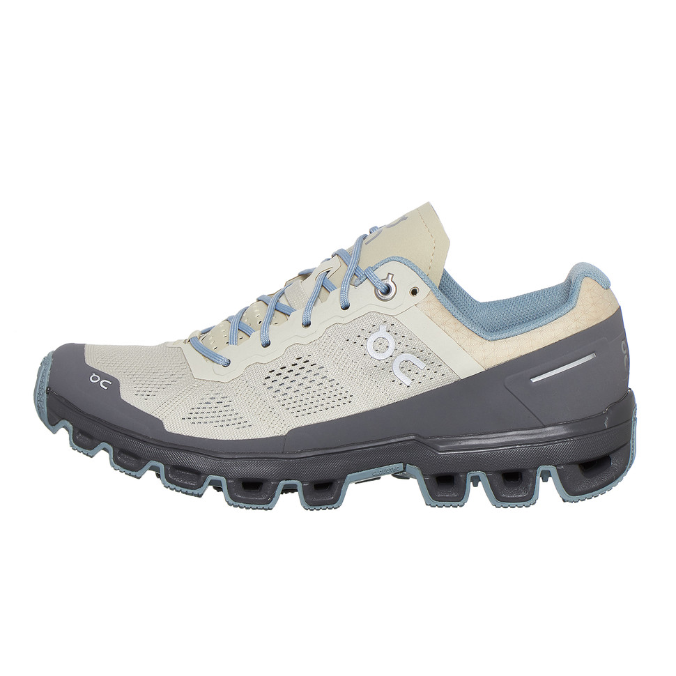 on-running-sneaker 2299859