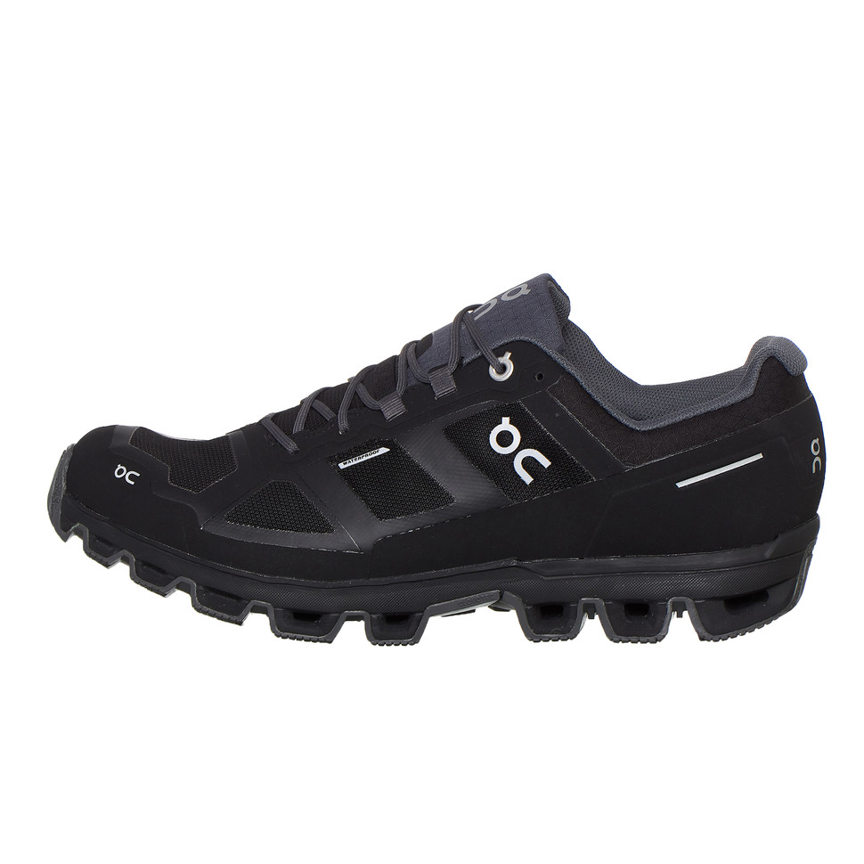 on-running-sneaker 2299951