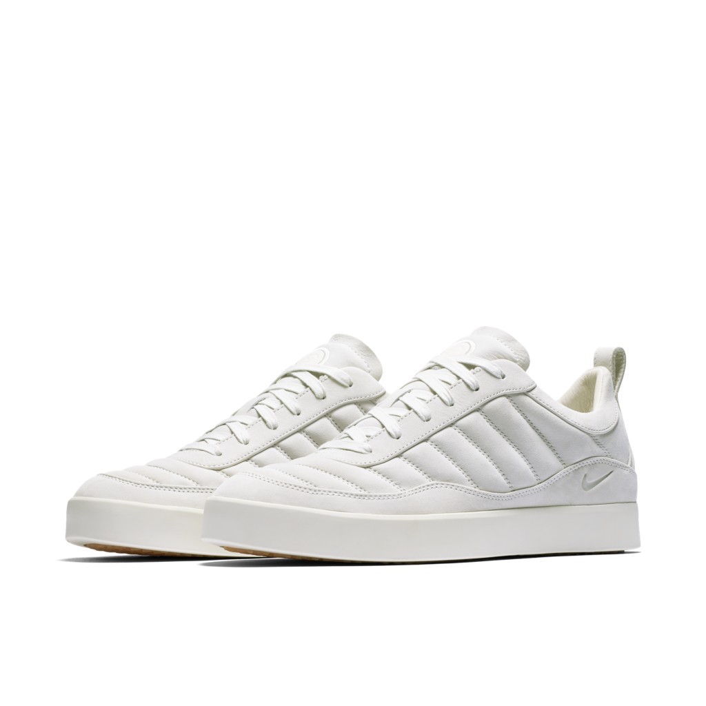 nikecourt 876384-100