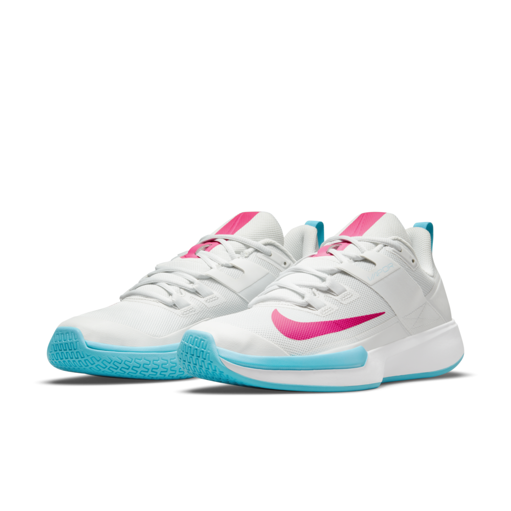 nikecourt DC3432-024