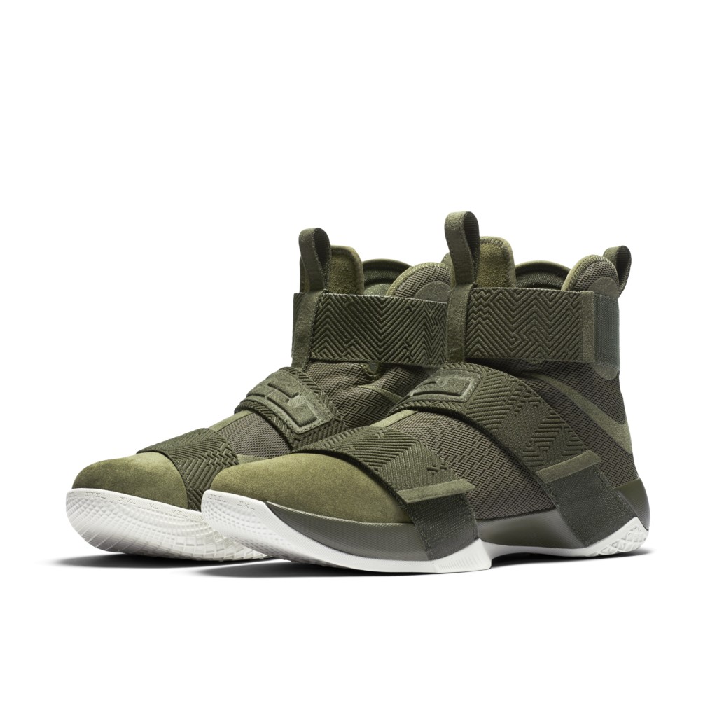 nike-lebron-soldier-10 911306-330