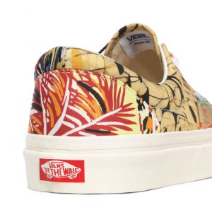 vans-style VN0A2RR11UT
