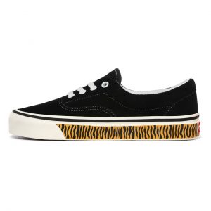 vans-style VN0A2RR11UY