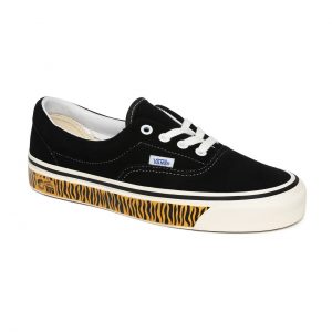 vans-style VN0A2RR11UY