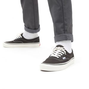 vans-style VN0A2RR1UDA