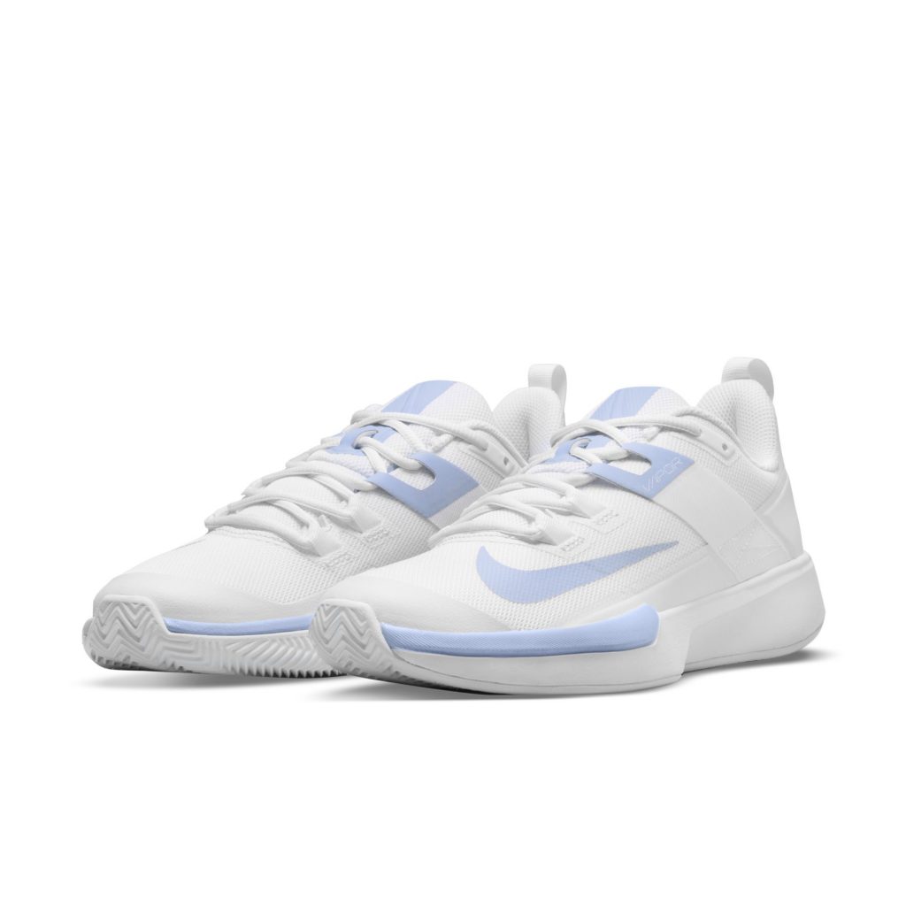nikecourt DH2945-111