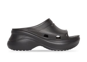 Balenciaga x Crocs Pool Slide Sandal Black (W) (677389W1S8E1000)