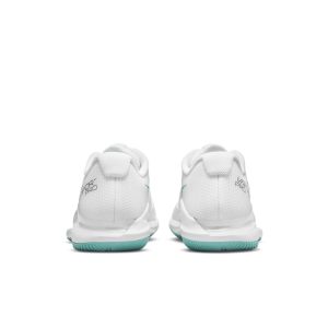 nikecourt CZ0222-136