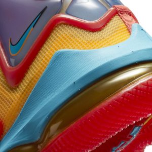 nike-lebron-19 DC9338-800