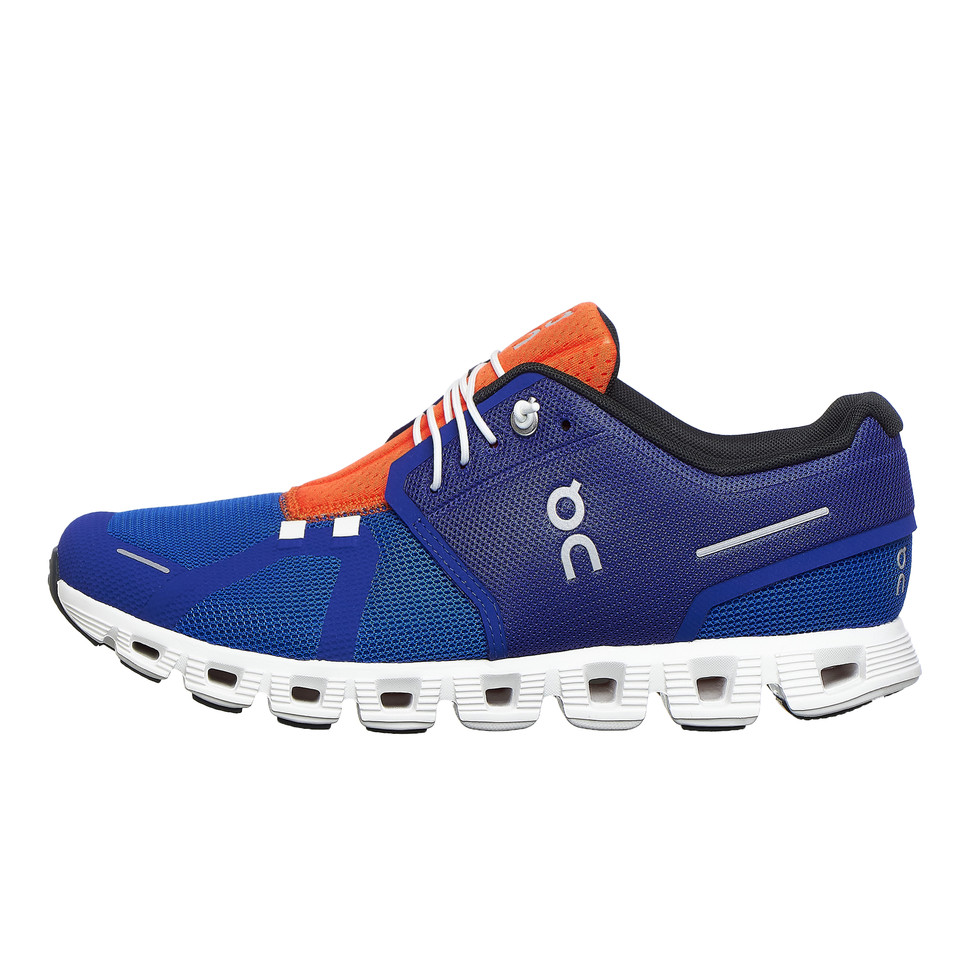 on-running-sneaker 6998859