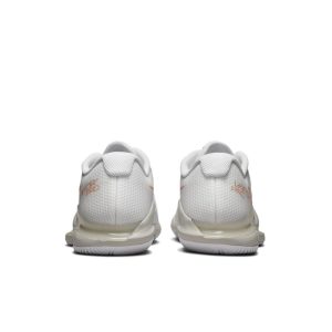 nikecourt CZ0222-110