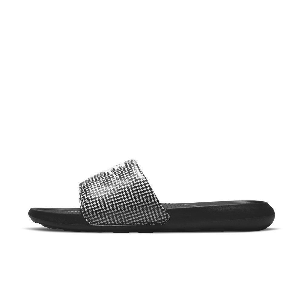 nike-victori-one CN9676-009