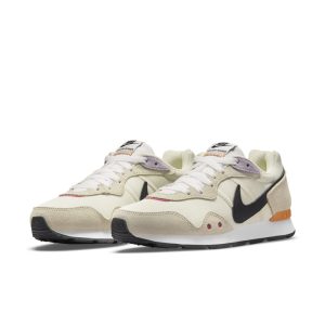 nike-venture-runner CK2948-107