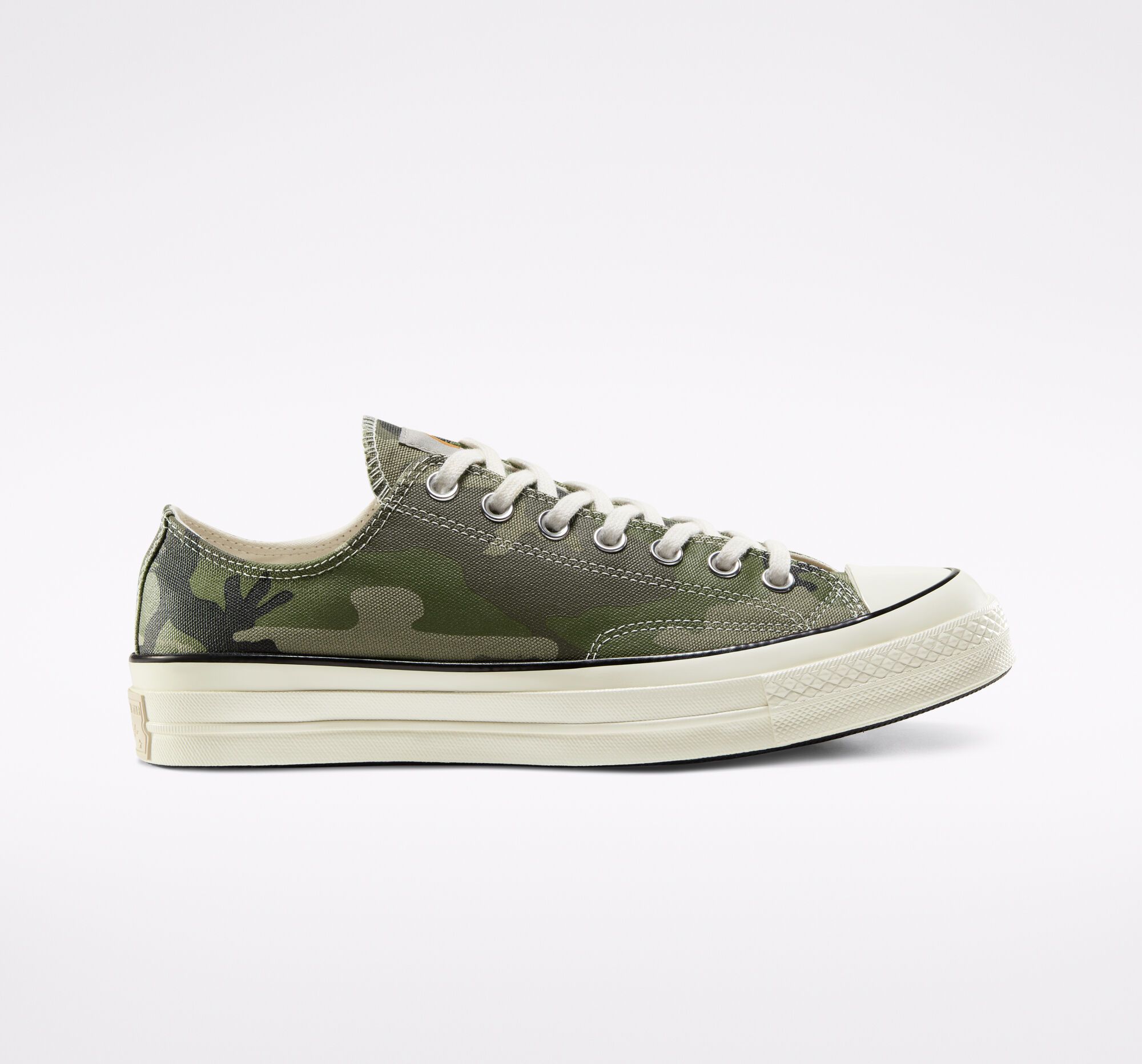 converse-chuck-taylor-all-star 165559C