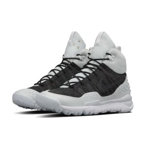 nike-flyknit 826077-002