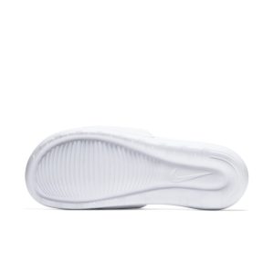 nike-victori-one CN9675-100