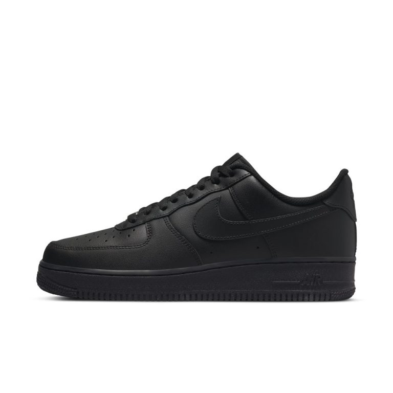 Nike Air Force 1 ’07 “Triple Black”: het zwarte werkpaard