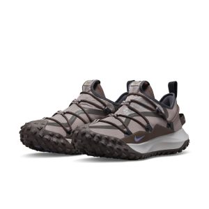 nike-acg DQ1979-001