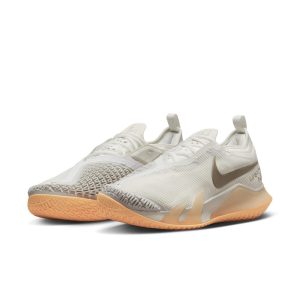 nikecourt CV0742-102
