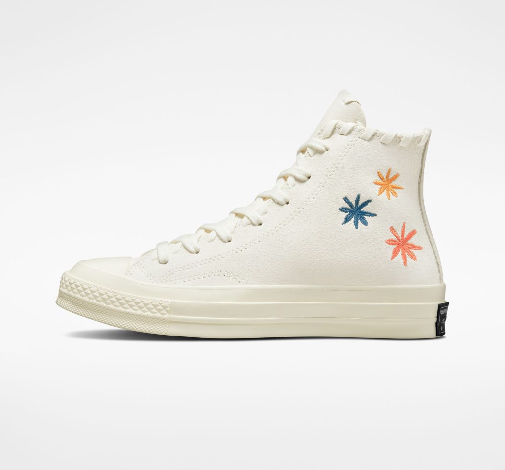 converse-chuck-taylor-all-star A04298C