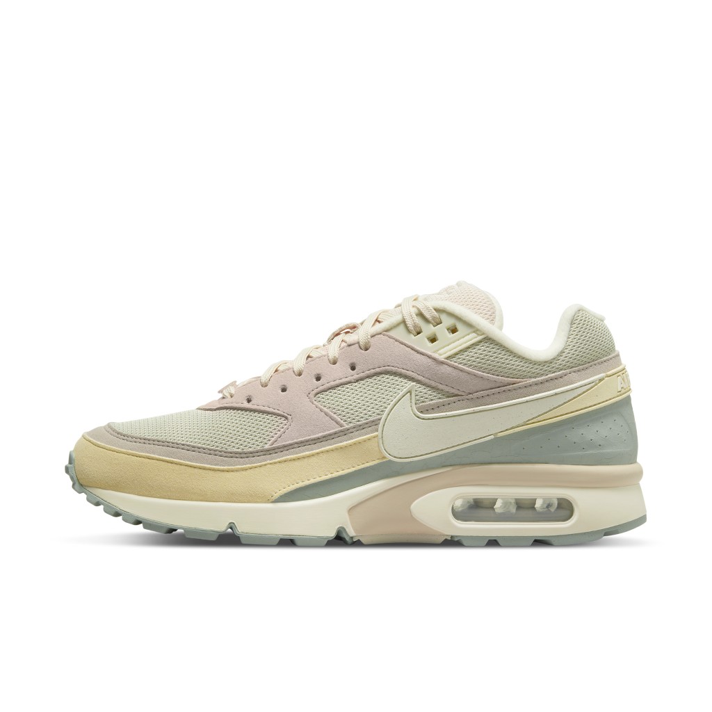 nike-air-max DM9094-100