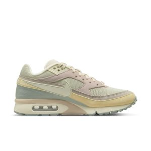 nike-air-max DM9094-100