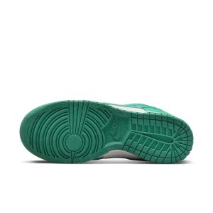 nike-sneaker DO9457-101