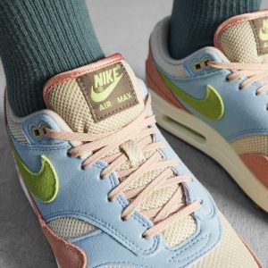 nike-air-max DV3196-800