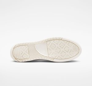 converse-chuck-taylor-all-star A02832C