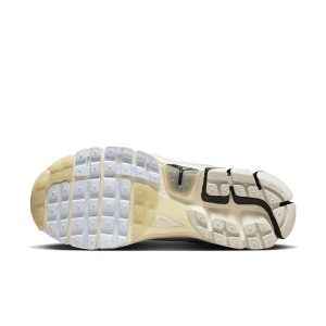 nike-air-zoom FN7649-110