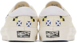 vans-style VN0A4UVGAR91