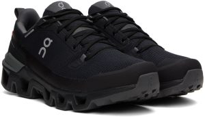 on-sneaker 73.98606