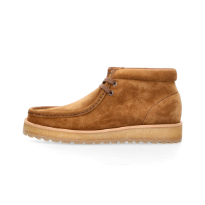 Clarks Originals WMNS Wallabee Scout “Cola Suede”  – 26179974