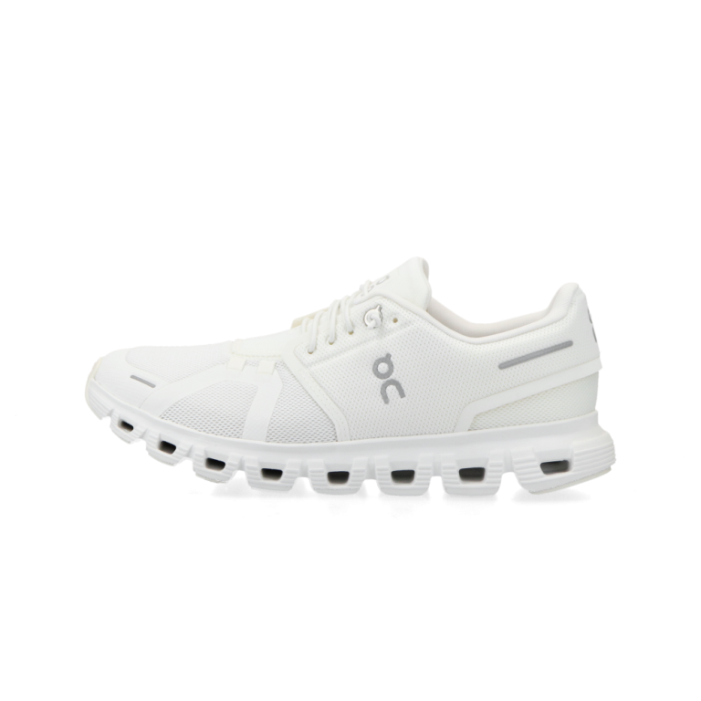 On Cloud 6 W “White”: van ochtendwandeling naar lunchafspraak