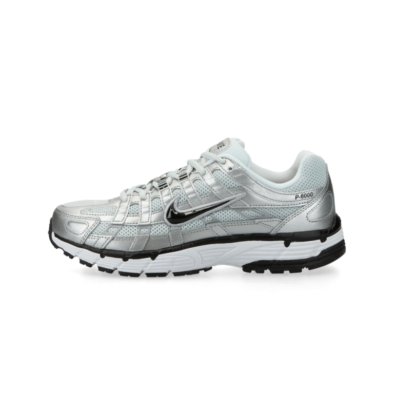 Nike P-6000 “Metallic Silver”: glans zonder discobal-effect