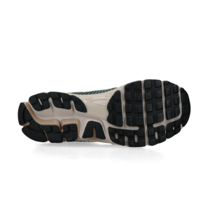 nike-air-zoom FN6742-300