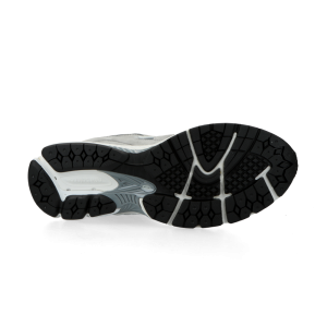 new-balance-sneaker M2002RST