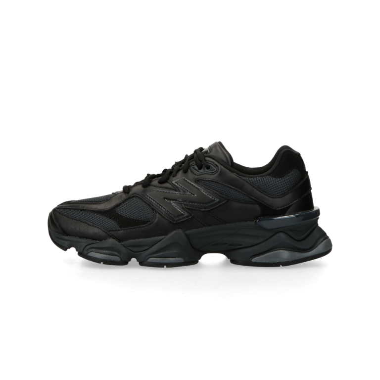 New Balance 9060 “Black”: maximalisme in de veiligste kleur