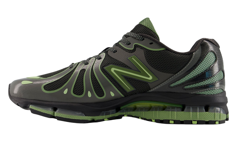 New Balance 1890 “Faded Black Utility Green”: nachtmissie-materiaal