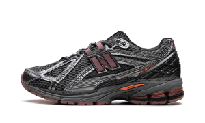 New Balance 1906 “Dark Silver Metallic / Rosewood” (U190629R)