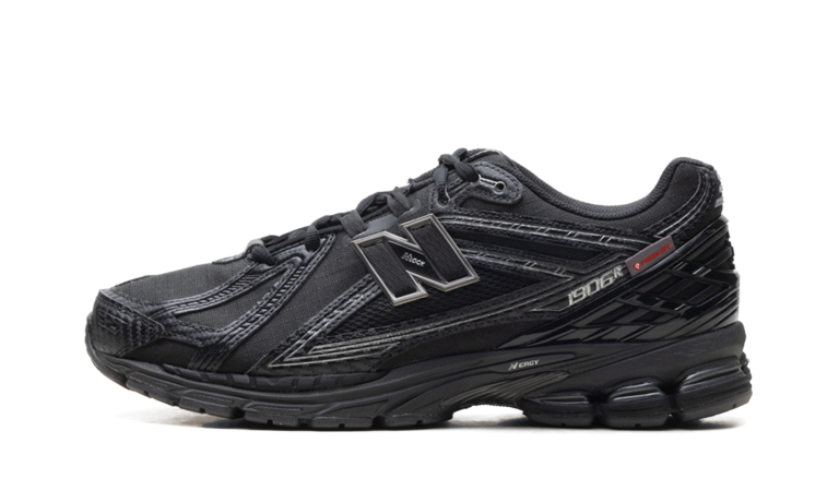 New Balance 1906 “Black Silver Metallic”: heb je die isolatie nodig?