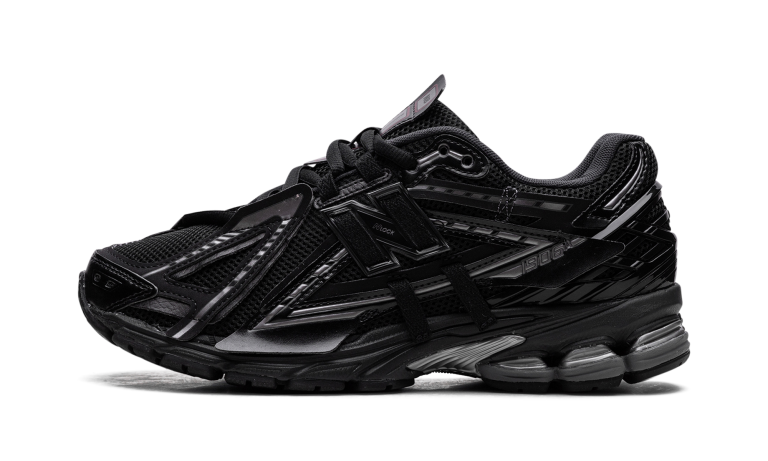 New Balance 1906A “Black”: drie tinten nacht
