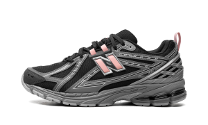 New Balance 1906R “Black / Pink” (M1906RHC)