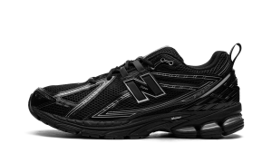 New Balance 1906R “Black / Silver” (M1906RCH)