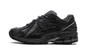 New Balance 1906R “Greyscale” (M1906RHX)